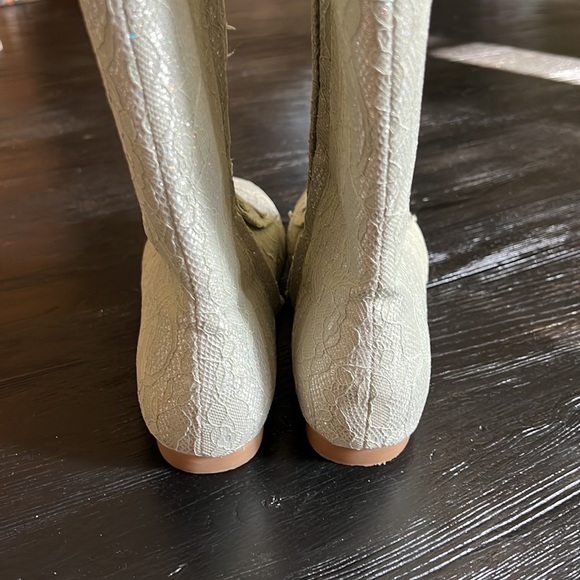 Lace Boots - Picture 5 of 8